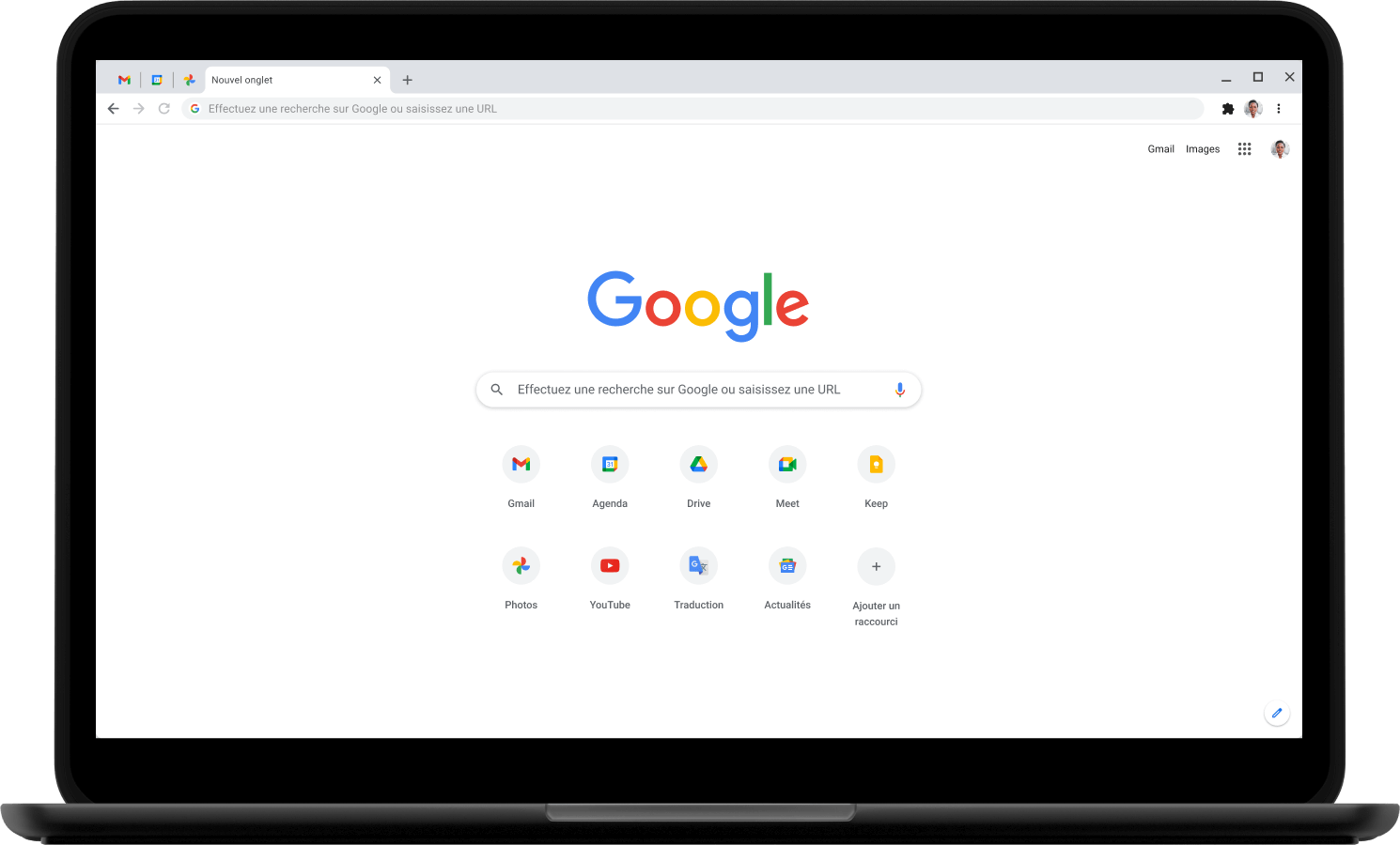 Ordinateur portable affichant la page d'accueil google.com.
